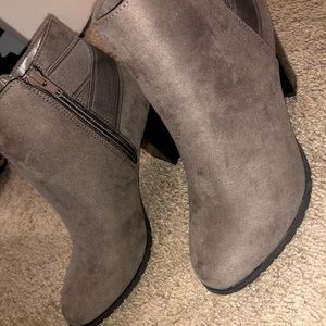 a new day (from Target)•taupe•ankle booties•black tread•zipper•6.5